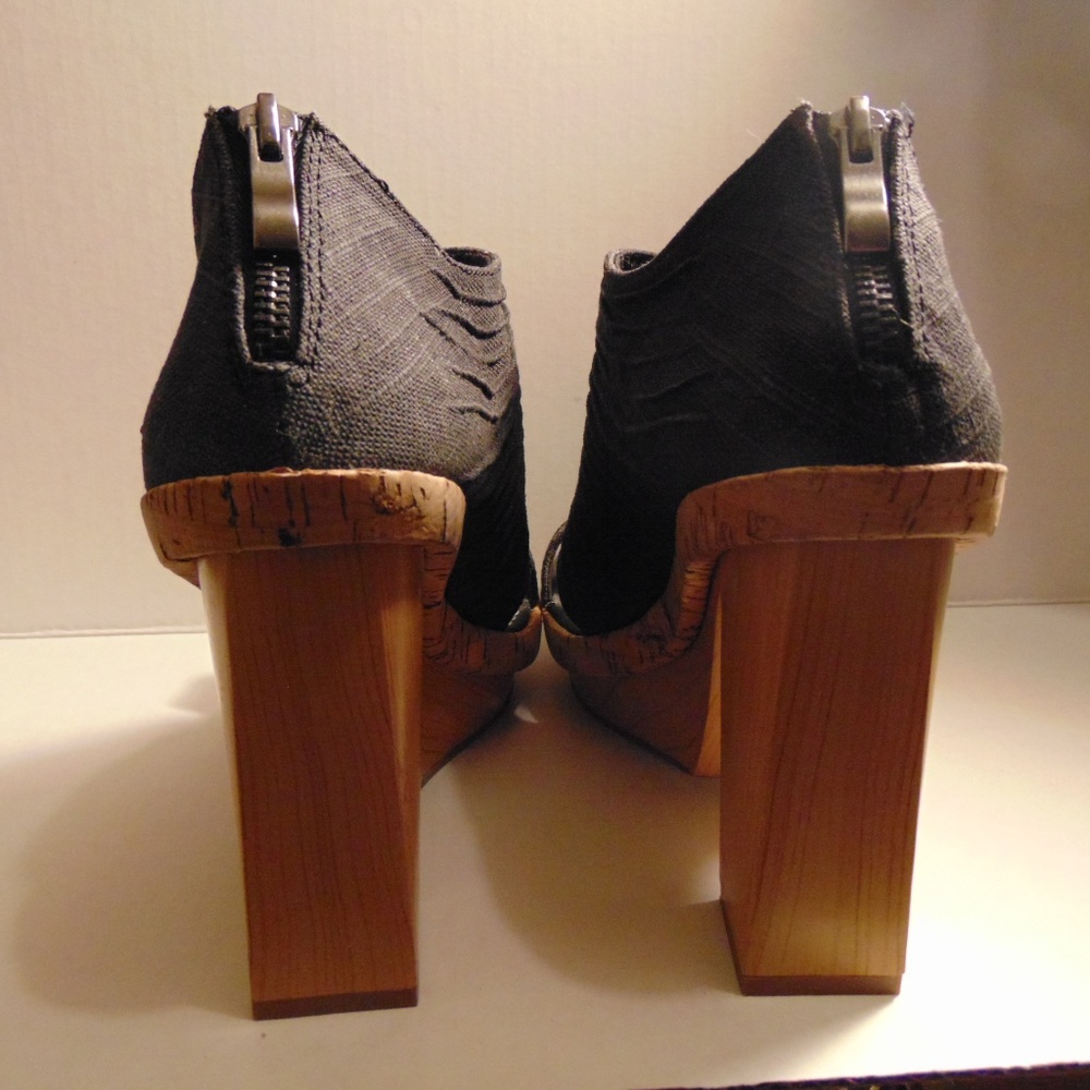 Jean Heels - Picture 5 of 8